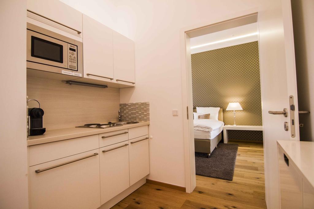 Helvetia Suites Dusseldorf Phòng bức ảnh