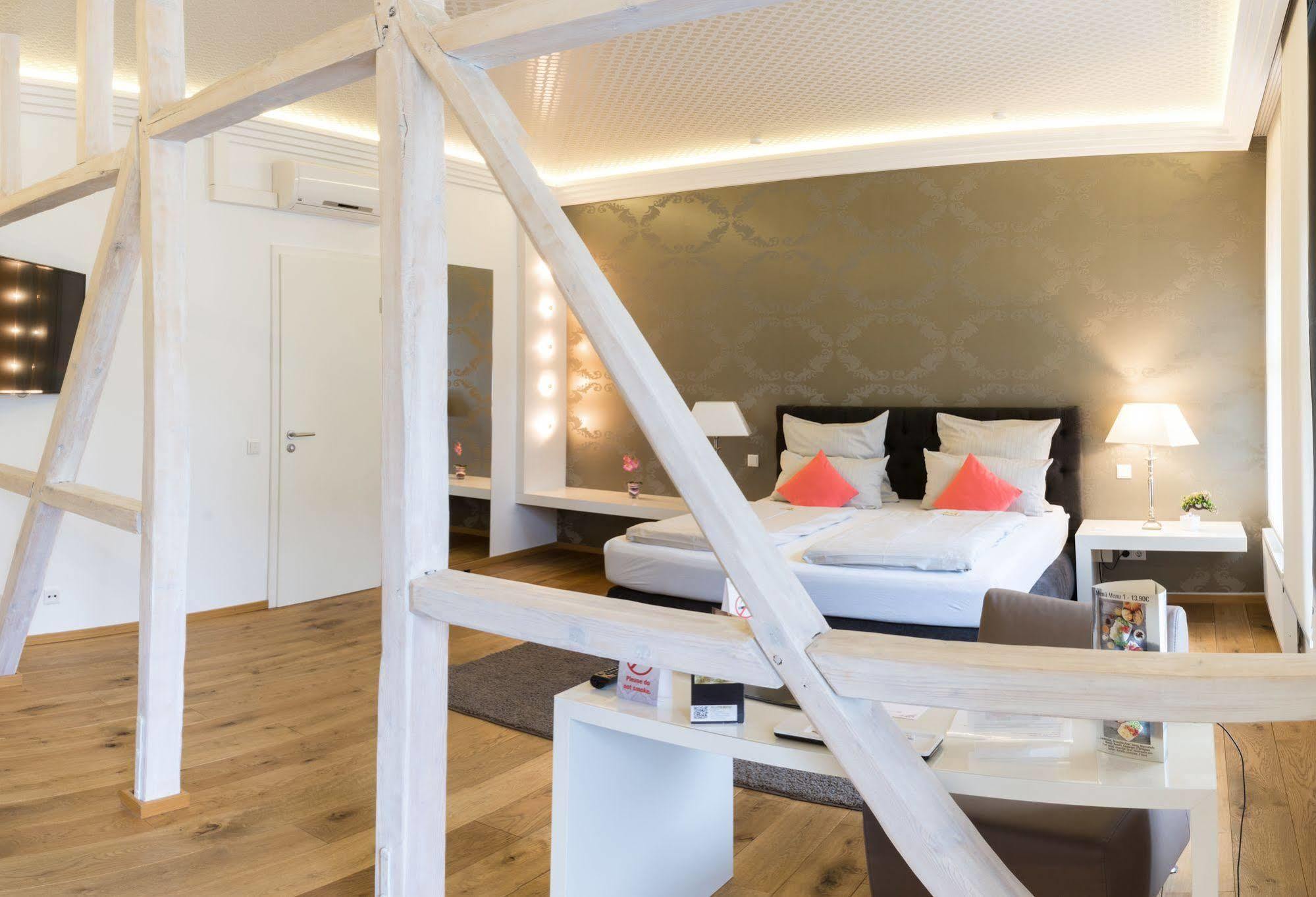 Helvetia Suites Dusseldorf Ngoại thất bức ảnh