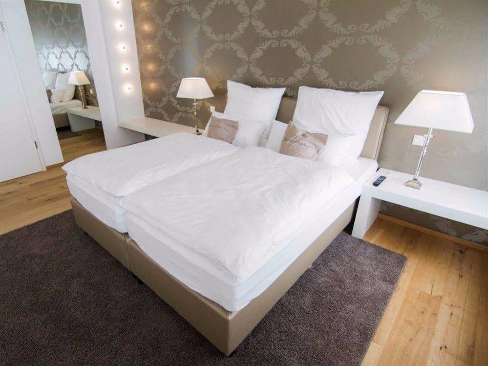 Helvetia Suites Dusseldorf Ngoại thất bức ảnh