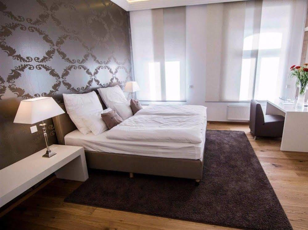 Helvetia Suites Dusseldorf Ngoại thất bức ảnh